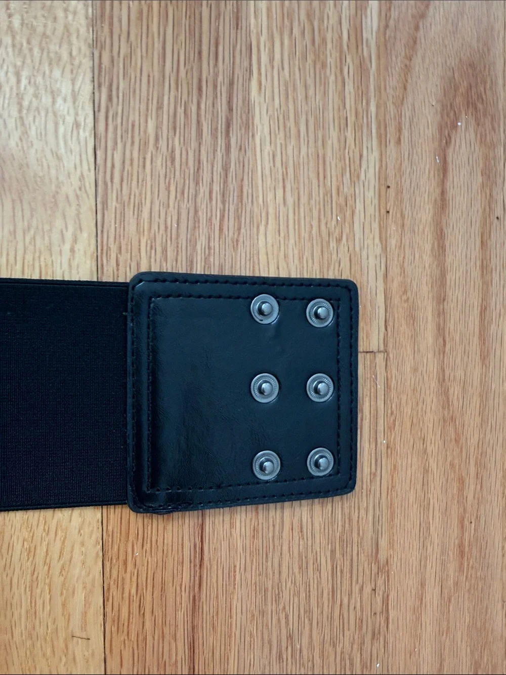 Black Leather Waist Belt with Gold 'D' Charm Accent Large